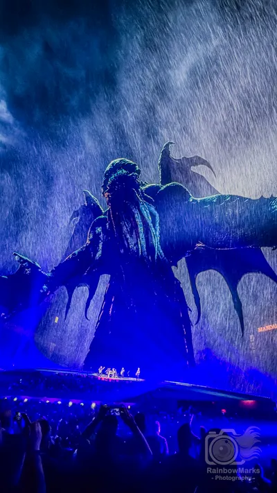 Ktulu looms over the band